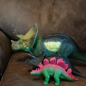 Toy Dinosaur Lot 1 Large Size and 3 Smaller Size in Excellent Condition